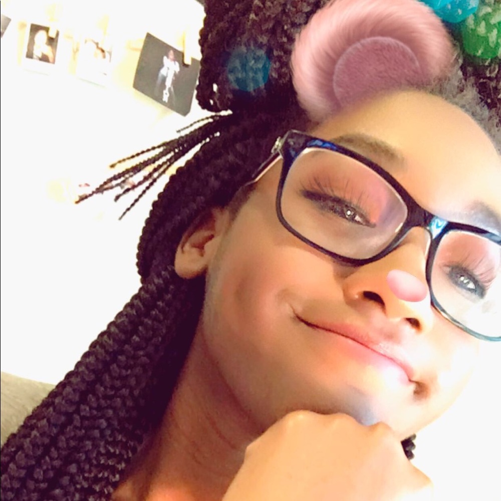 Meet your Posher, Kyndra